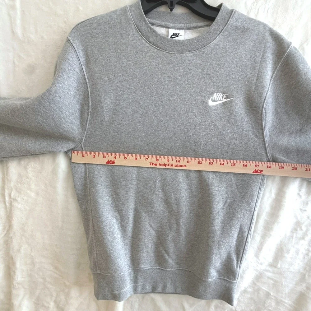 Nike hem offering crew